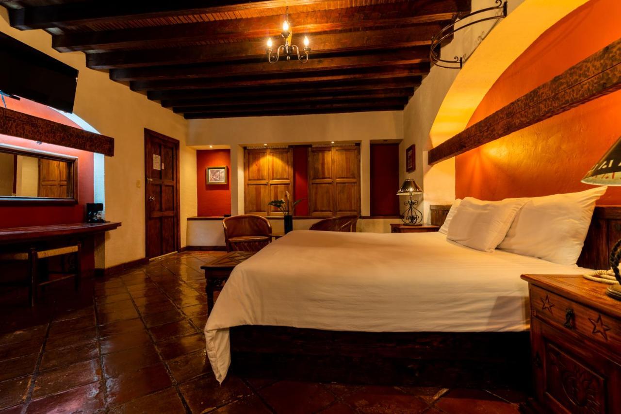 Hosteria San Felipe ปาทซ์คูเอโร ภายนอก รูปภาพ